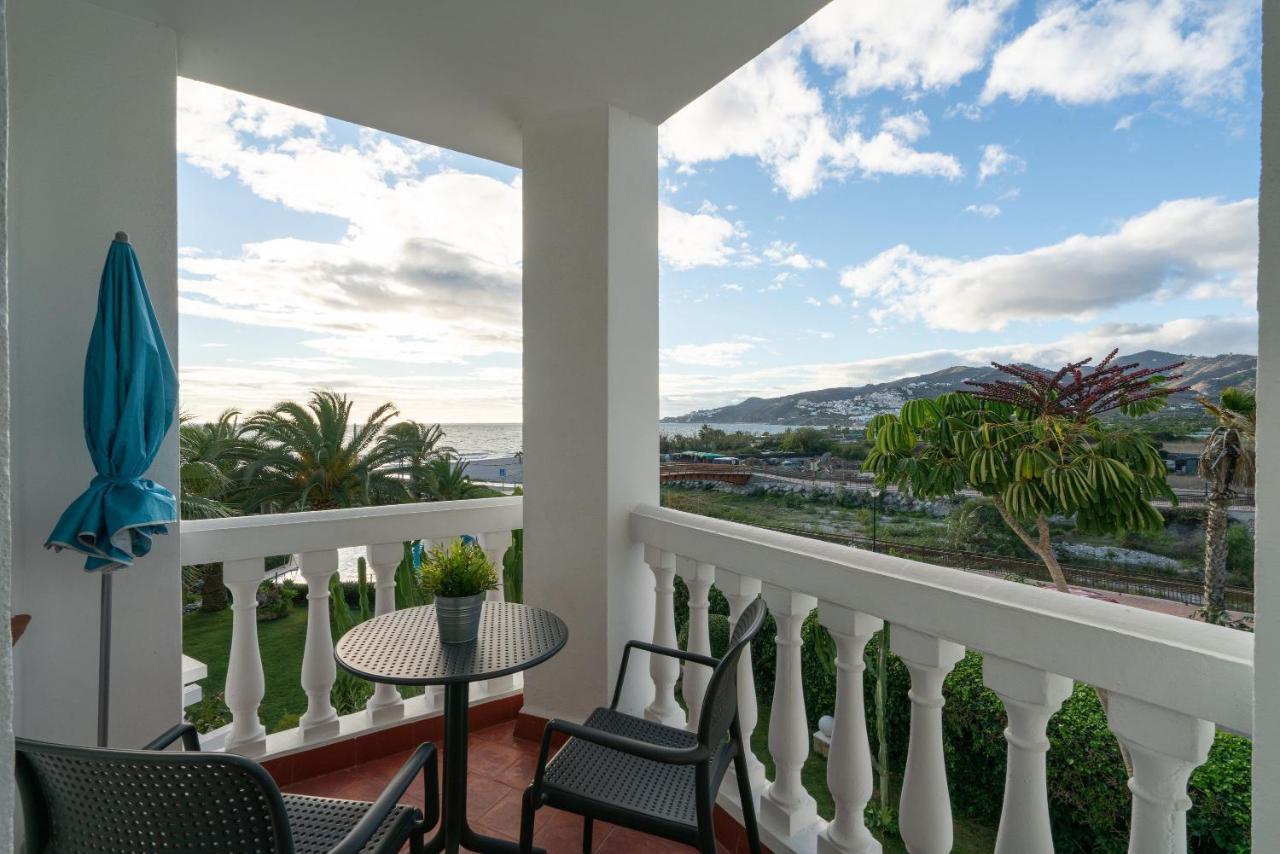 Estela Maris Nerja Buitenkant foto