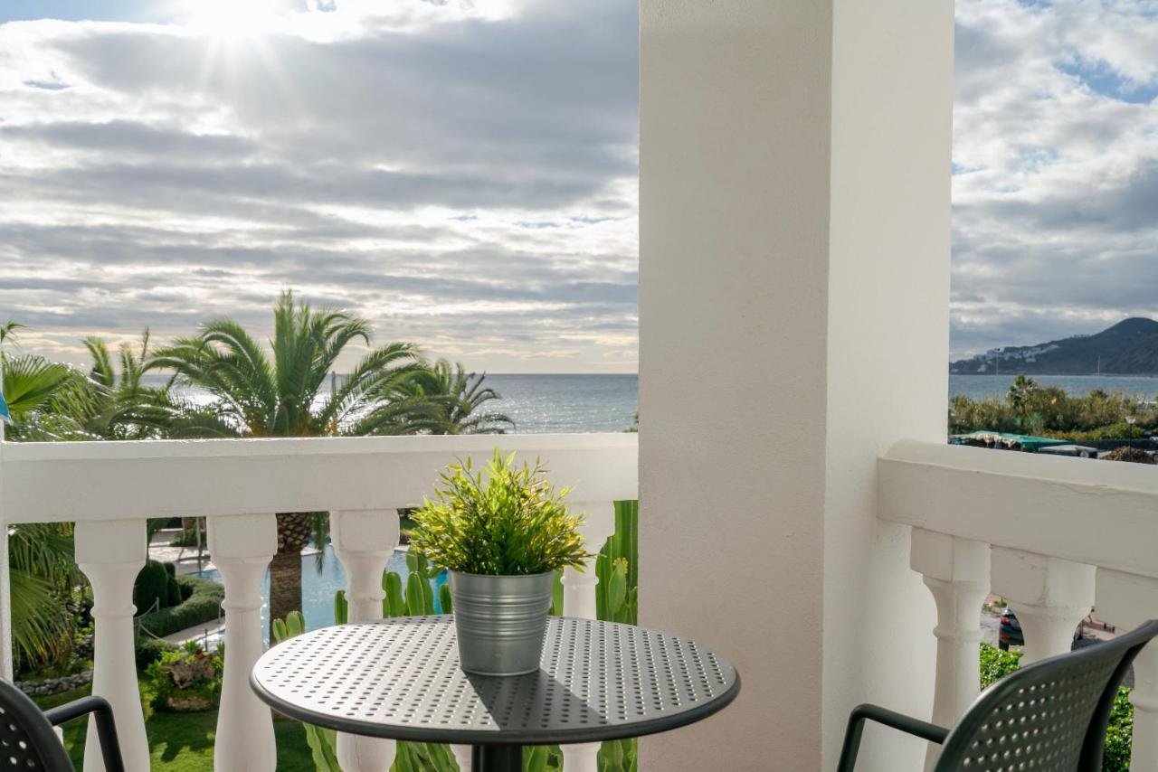Estela Maris Nerja Buitenkant foto